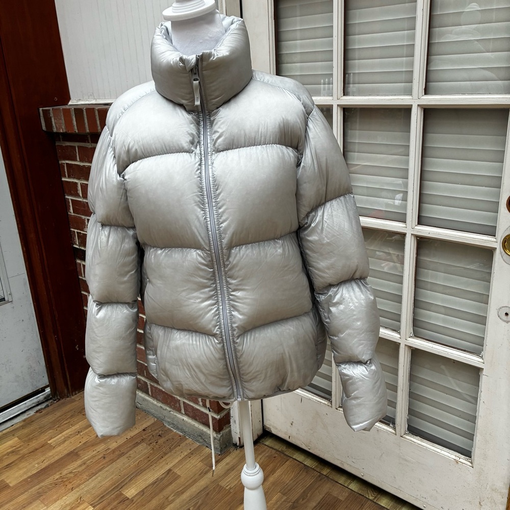 Uniqlo Ultra Light Women down jacket